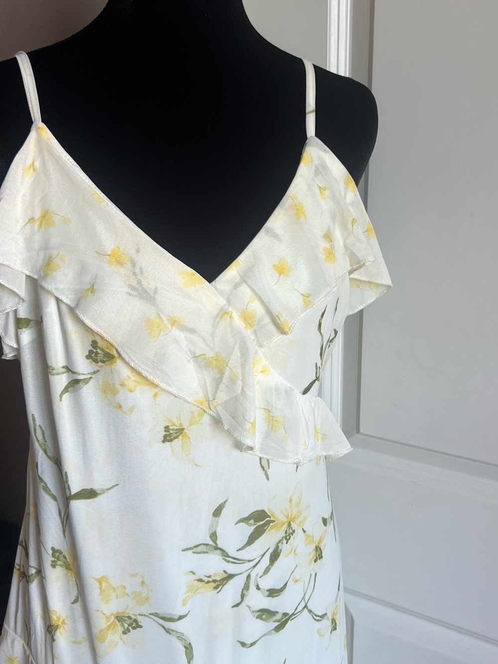 Women's White & Yellow Floral Ruffle Maxi Dress - Picture 4 of 6